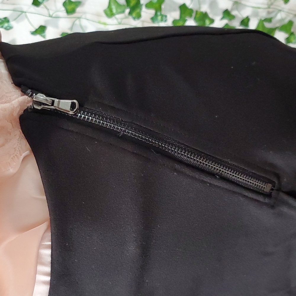 Short Skirt - Picture 6 of 6